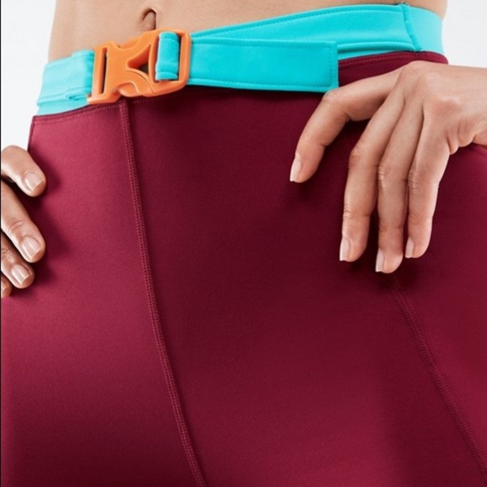 Two piece fabletics outfit - Picture 5 of 12